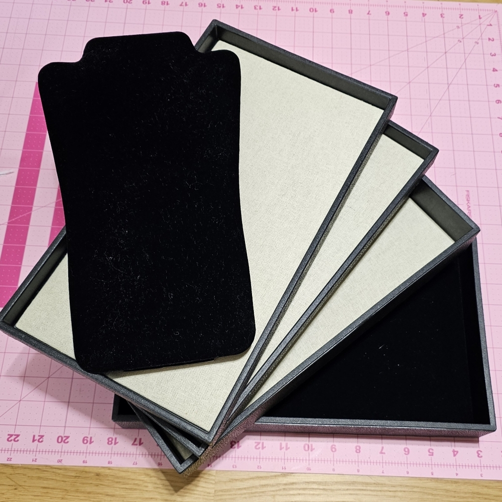 Black and Cream Jewelry Display Set